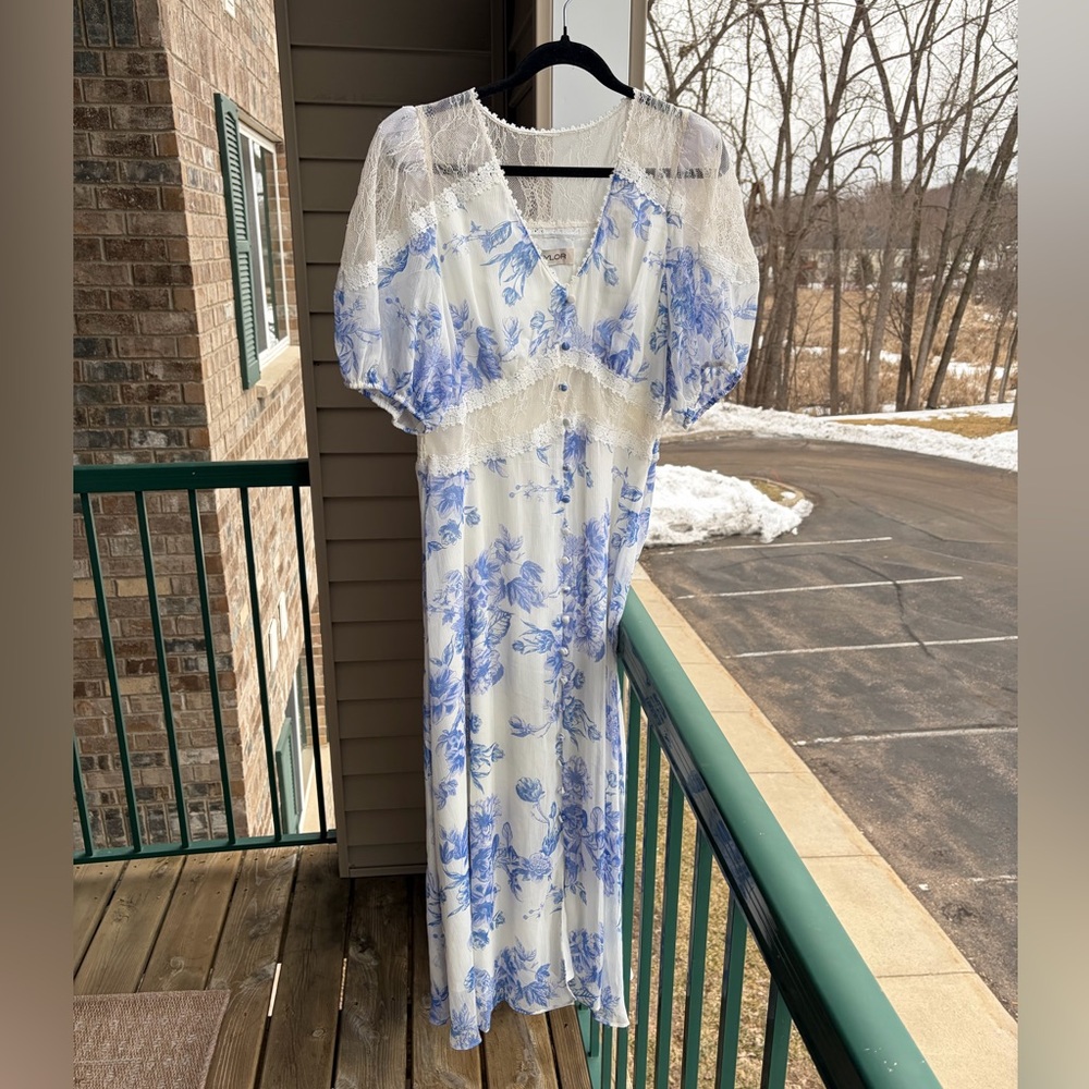 🆕🦋Taylor Blue&White Floral Lace Maxi Dress Romantic Cottagecore Size 14 Romantic - Picture 5 of 17
